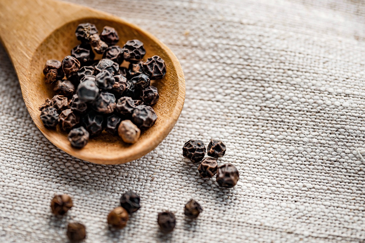 Black Pepper Benefits in hindi